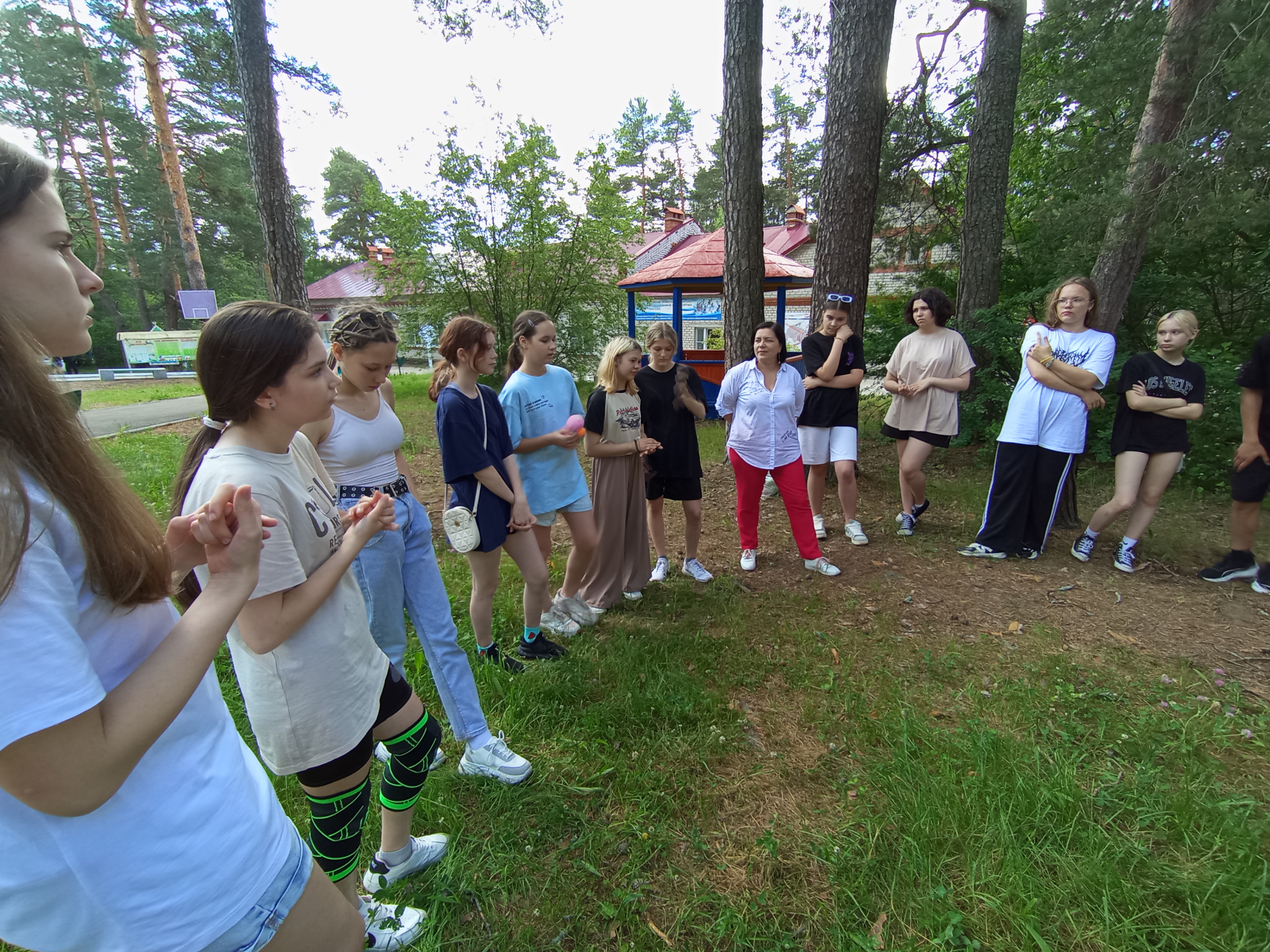 Тренинги командообразования и эффективной коммуникации.