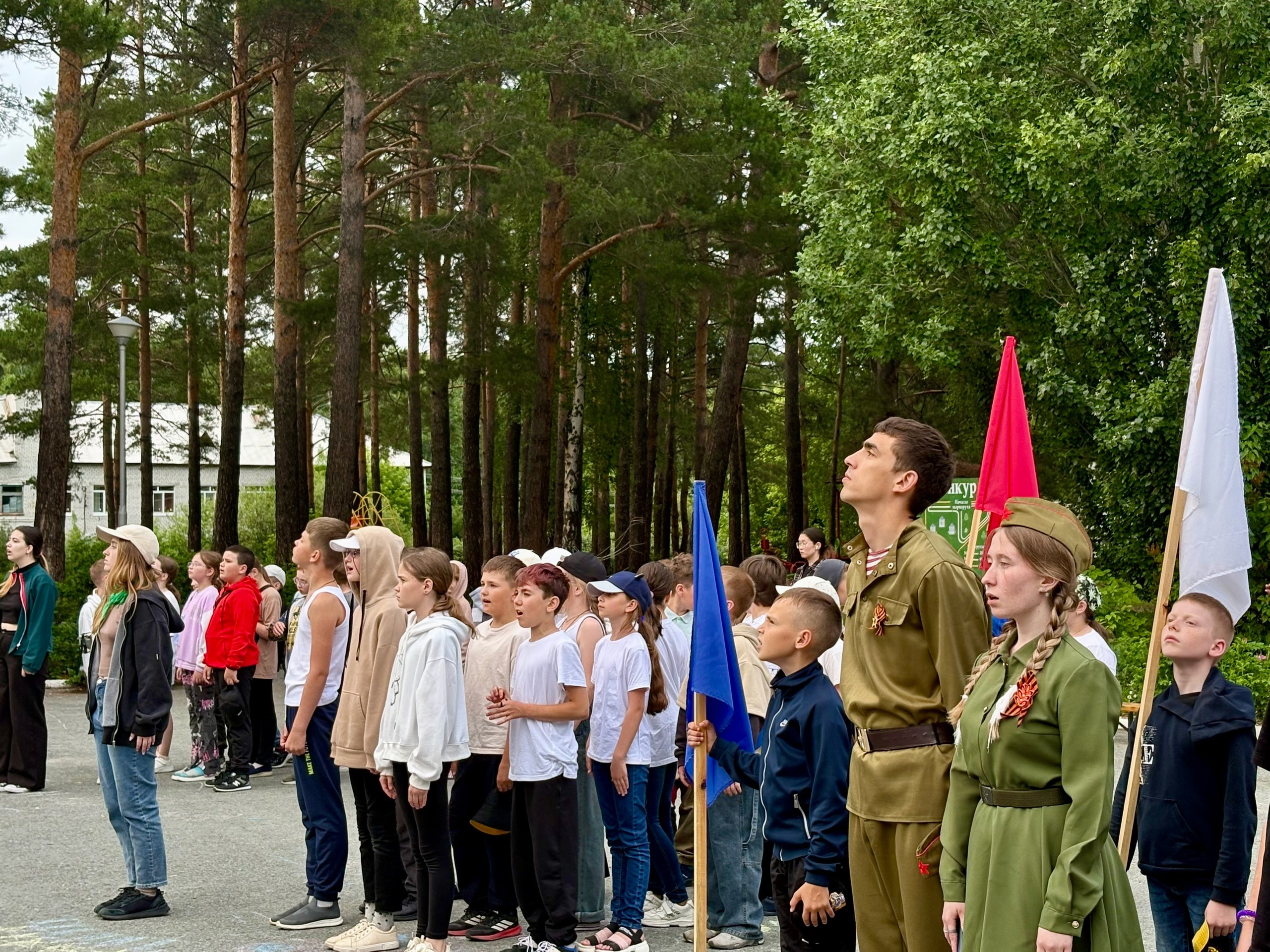 Смотр военной песни и строя «Наследники Победы. Песни Победы»