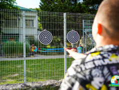 Меткий выстрел в &laquo;Зеленом огоньке&raquo;: в лагере прошли соревнования по дартсу