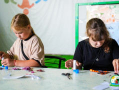 Творческий взлет: в &laquo;Зеленом огоньке&raquo; прошел мастер-класс по созданию объемных бабочек