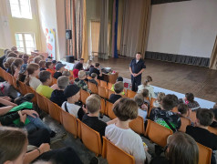 Гость из полиции: урок безопасности и награда за победу