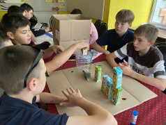 Вокзалы и поезда будущего: как идёт работа над макетом! 