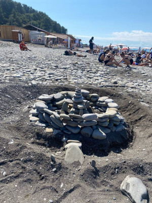 Море в камнях: Творческая акция «Лето.Солнце.Жара!»