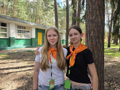 Помощники в лагере