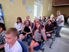 А вы бы угадали, что скрывает ваша любимая вожатая? Мы &mdash; нет! Смотрите, что было!