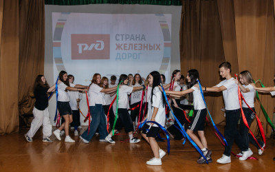В детских лагерях прошли праздничные мероприятия ко Дню железнодорожника
