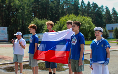 &laquo;Флоту России &ndash; слава!&raquo;: День ВМФ в железнодорожных лагерях 