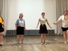 Яркий вечер талантов: концерт вожатых и педагогов