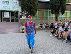 ДОЛ «Экспресс» перерабатывает звёзд: От Белль до Измы в мусорном гламуре!