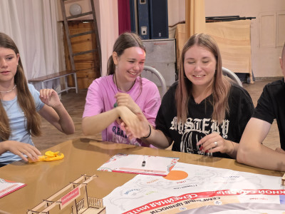 Игра в лицах