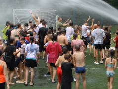 Поссорились как-то раз Нептун и Посейдон.... Вода, смех и радость в "Усладе"