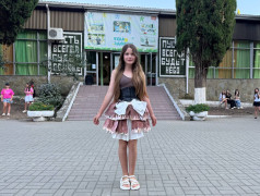 ДОЛ «Экспресс» перерабатывает звёзд: От Белль до Измы в мусорном гламуре!