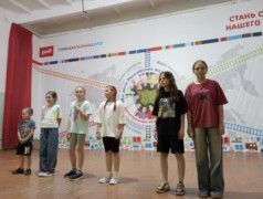 Загадки, смех, полёт — день второй зовёт!