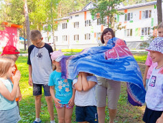 Помощники вожатых из ТИН-отряда превратились в пиратов.