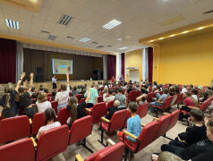 "Дорожный квиз&ldquo; в ДОЛ им. Ю. А. Гагарина: инспекторы ГИБДД провели урок безопасности для детей