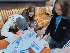 Посещение &laquo;Поезда Победы&raquo; и письма российским солдатам в лагере &laquo;Надежда&raquo;
