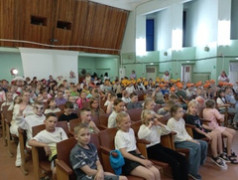 Линейка-открытие «Мы пришли за счастьем!»