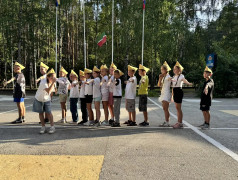 Торжественное открытие четвёртой смены &mdash; 2026: флаги, девизы и яркие визитки