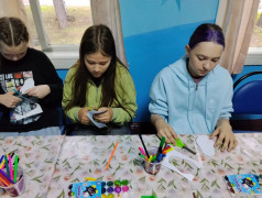 Творческий день в лагере: матрёшки и поделки!