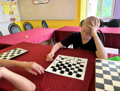 В нашем лагере кипит интеллектуальная жизнь &mdash; проходят увлекательные игры в шашки! 
