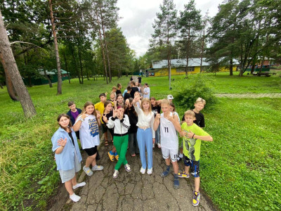 « Ура, мы в лагере!!!»