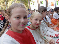Фестиваль "Единый код культурной страны". Народные игры, сказки, танцы, песни, игрушки, наличники, матрешки  и обряды.