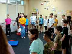 В &laquo;Зелёном огоньке&raquo; сыграли в &laquo;Моя запятая: принять нельзя &mdash; отказаться&raquo; 