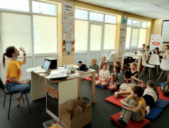 В &laquo;Зелёном огоньке&raquo; сыграли в &laquo;Моя запятая: принять нельзя &mdash; отказаться&raquo; 