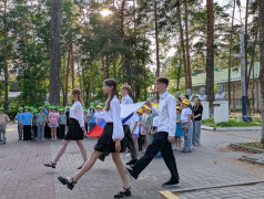 Свеча памяти в &laquo;Зелёном огоньке&raquo;: лагерь почтил героев в День памяти и скорби.