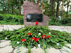 Свеча памяти в &laquo;Зелёном огоньке&raquo;: лагерь почтил героев в День памяти и скорби.