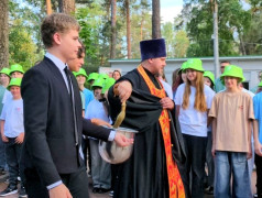 Свеча памяти в &laquo;Зелёном огоньке&raquo;: лагерь почтил героев в День памяти и скорби.