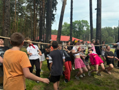У костра
