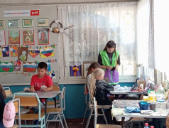 Ниточка-иголочка. Как ребята новых мягких друзей себе делают. 