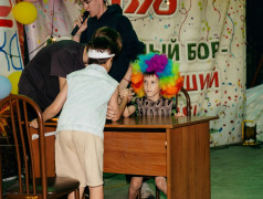 В &laquo;Серебряном бору&raquo; определили сильнейшего армрестлера