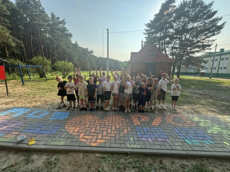 Конкурс рисунков на асфальте «Моя железнодорожная семья»
