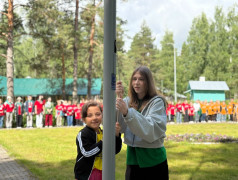 Торжественная линейка открытия смены в лагере &laquo;Маяк&raquo;!