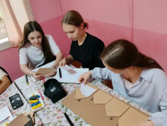 Творчество от всего сердца: ребята создали поделки ко Дню семьи, любви и верности! 