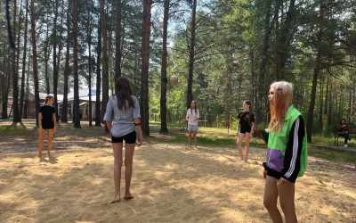 Сила поддержки: как ТИН-лиговцы становятся незаменимыми помощниками в кружках лагеря