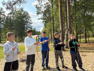 В ритме похода: как ребята в &laquo;Маяке&raquo; открывали мир туризма!