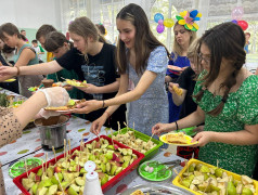 31 июля в ДОЛ «Костёр» прошла ярмарка «Цветов и шоколада». 