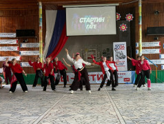 Танцевальный ураган: младшие отряды зажгли на вечерней эстраде! 
