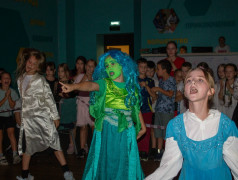 Танцпол везде!