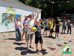 Энергия спорта и командный дух: &laquo;Весёлые старты&raquo; в ДОЛ &laquo;Зелёный огонёк&raquo;