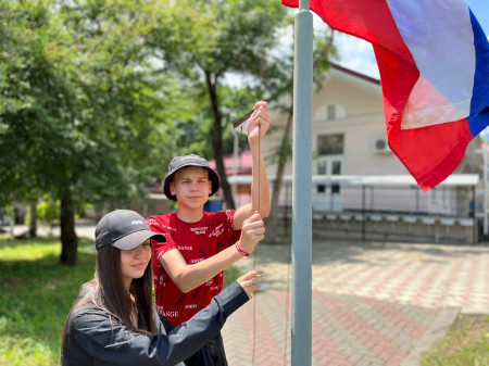 Подъем флага каждое утро