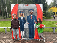 День железнодорожника&nbsp;&mdash;&nbsp;праздник тех, кто связывает города и дарит нам возможность путешествовать! 