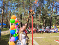 12 июня- День России. Праздник. Открытие первой спортивной смены. Конкурс спортивных танцев и вольных упражнений.