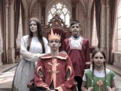 ДЕНЬ СЕМЬИ, ЛЮБВИ И ВЕРНОСТИ: ПРАЗДНИК, СОГРЕВАЮЩИЙ СЕРДЦА 