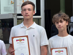 Смена кончилась&nbsp;&mdash;&nbsp;а эмоции остались: в "Экспресс" раздали грамоты (и конфеты!)