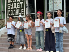 Смена кончилась&nbsp;&mdash;&nbsp;а эмоции остались: в "Экспресс" раздали грамоты (и конфеты!)