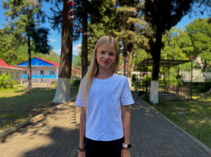 Дина, 9 лет